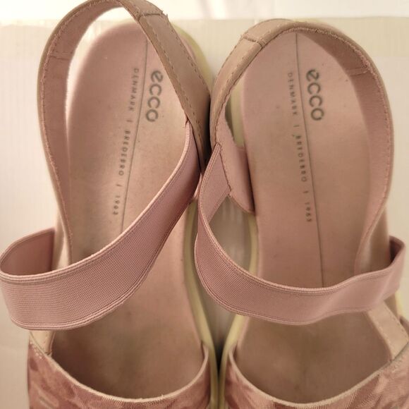 ECCO Women's Yuma Two Strap Sandal Violet Ice Size 8 Pink Floral Elastic Comfort - Picture 3 of 15